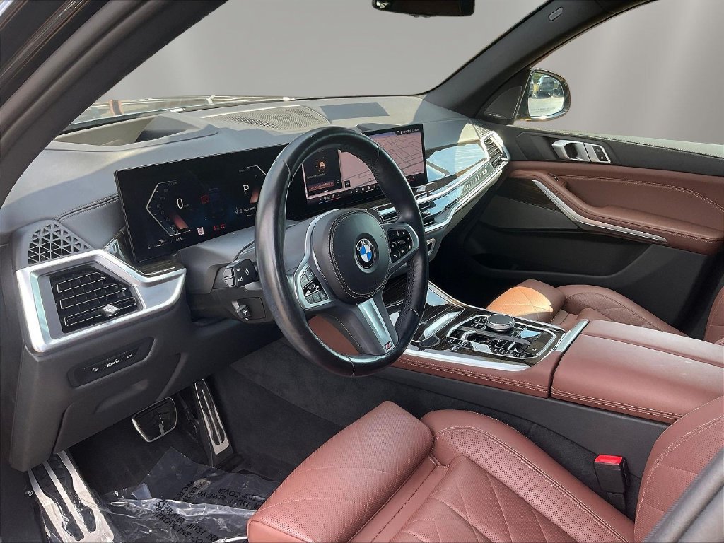 Used 2024 BMW X5 xDrive40i w/ M Sport Package AWD/4WD image 17