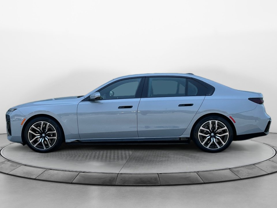 Certified 2024 BMW i7 eDrive50 w/ M Sport Package RWD image 4