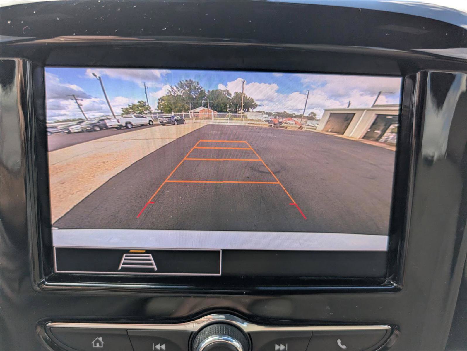 Used 2024 Chevrolet Traverse LS w/ Safety Package FWD image 20