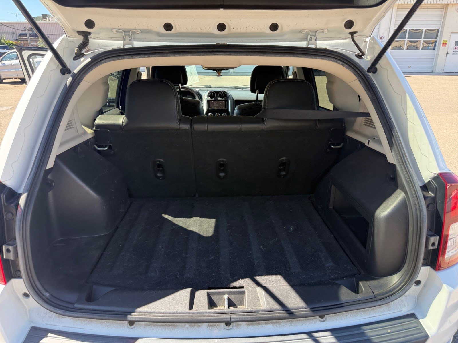 Used 2017 Jeep Compass Latitude FWD image 32
