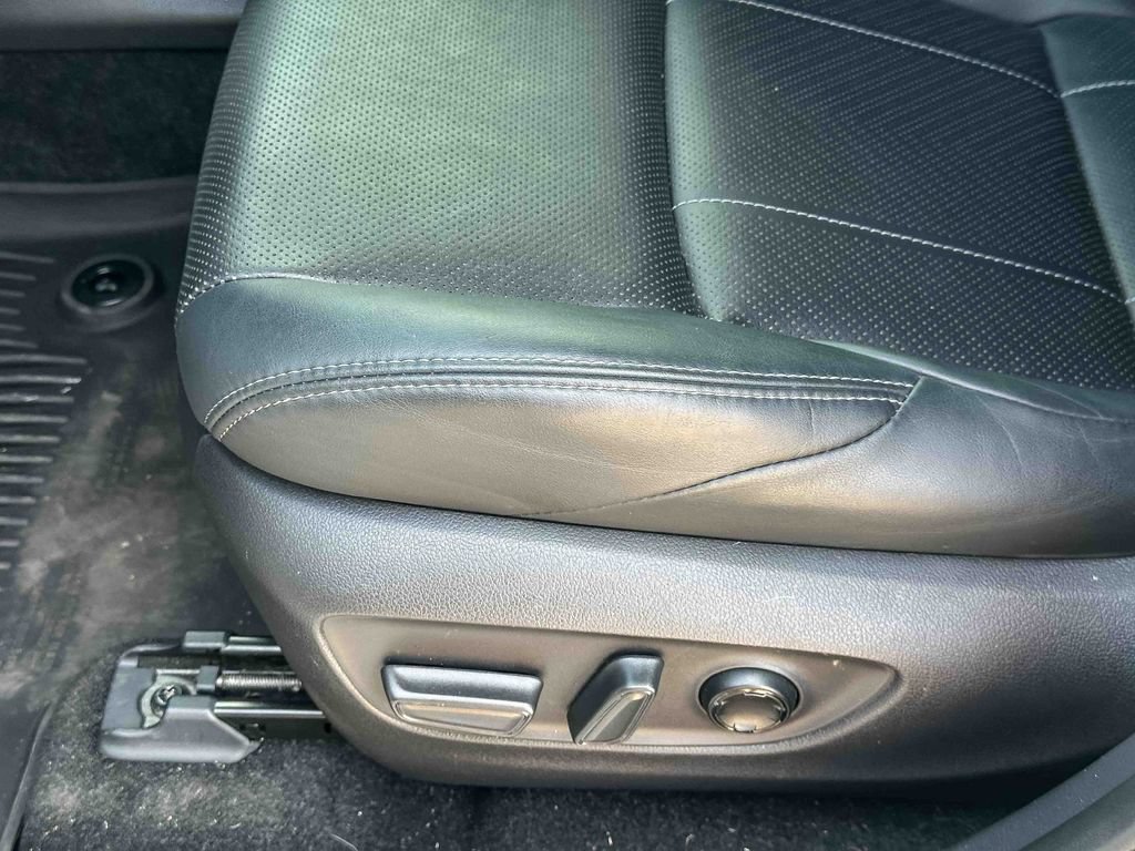 Certified 2021 Toyota Venza Limited w/ Advanced Technology Package AWD/4WD image 15