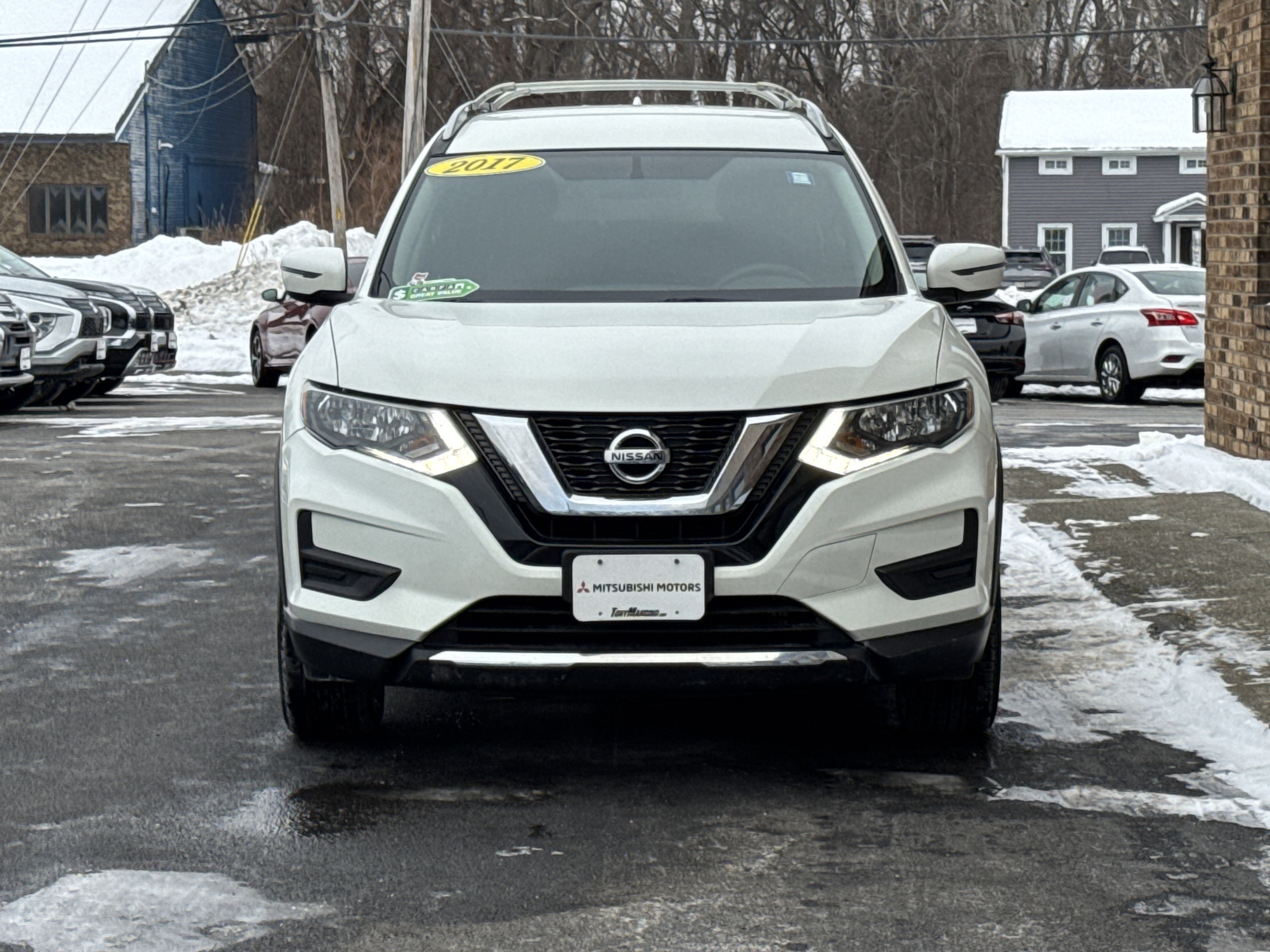 Used 2017 Nissan Rogue S w/ S Appearance Package image 8