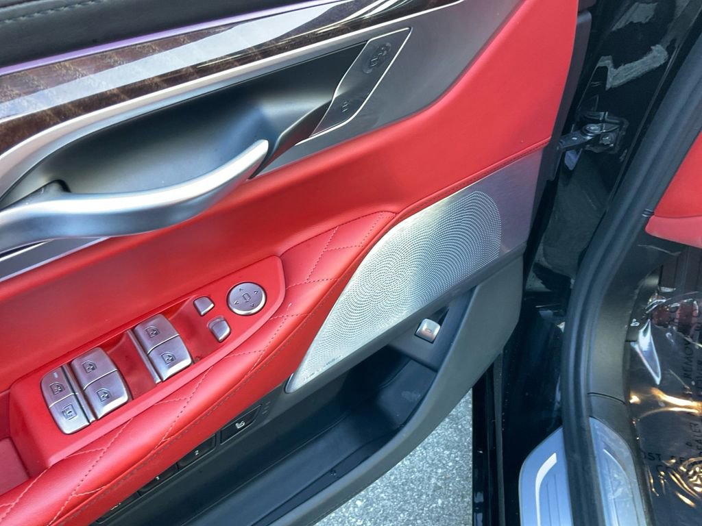 Used 2022 BMW 750i xDrive w/ Executive Package image 14