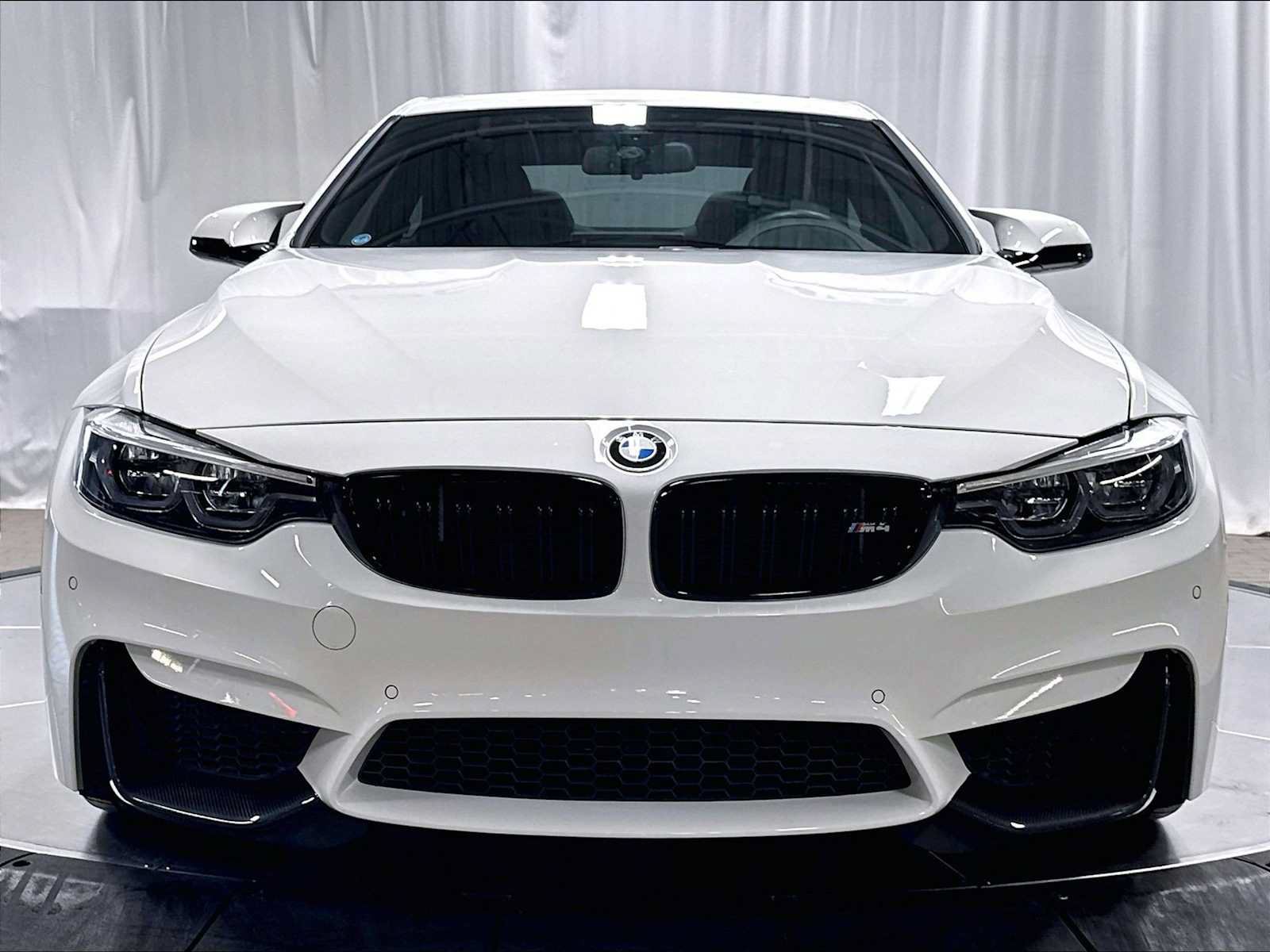 Used 2019 BMW M4 Coupe w/ Executive Package RWD image 12