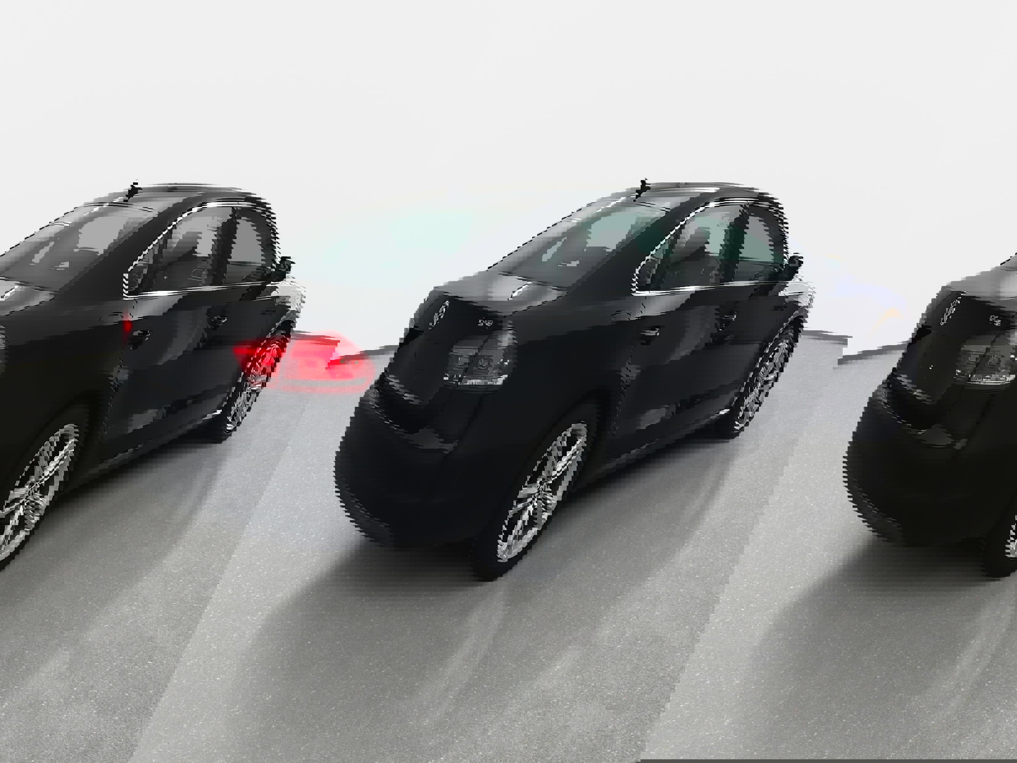 Used 2014 Volkswagen Passat 1.8T SE image 3