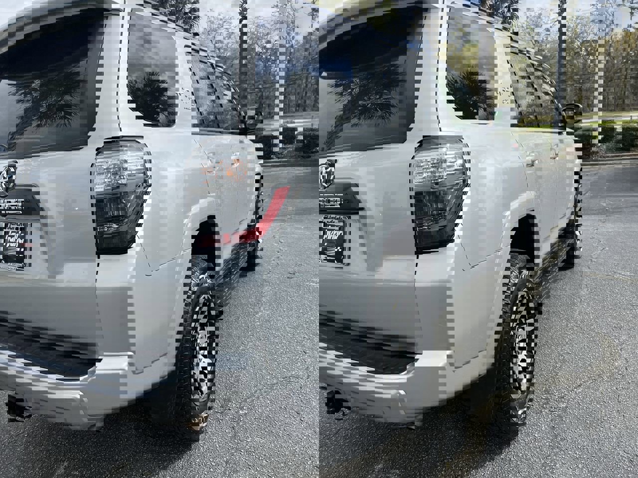 Used 2024 Toyota 4Runner TRD Off-Road image 10