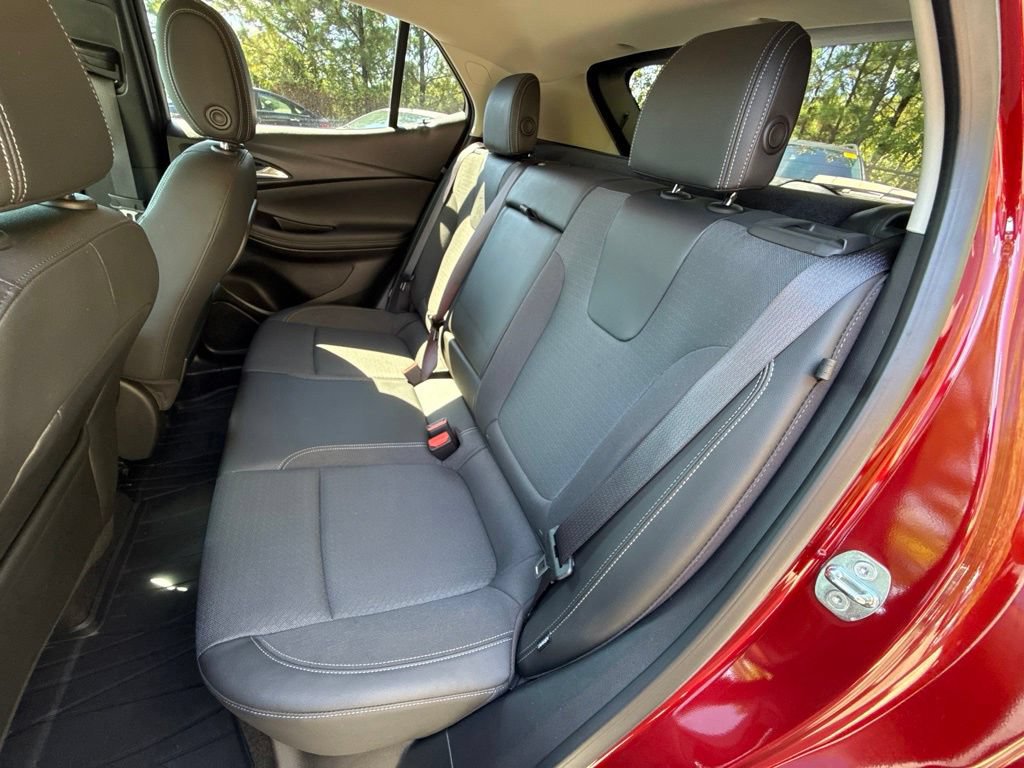 Used 2024 Buick Encore GX Preferred w/ Comfort Package FWD image 28