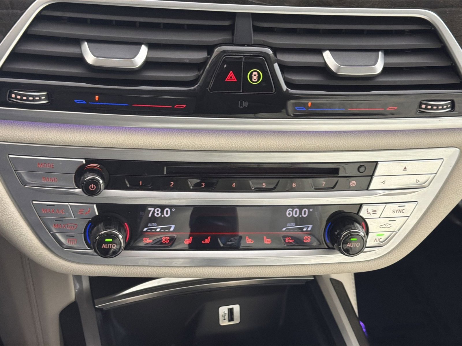 Used 2017 BMW 740i xDrive image 21