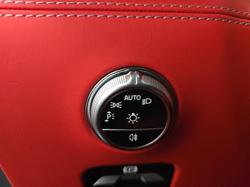 Used 2022 Mercedes-Benz SL 63 AMG 4MATIC image 41