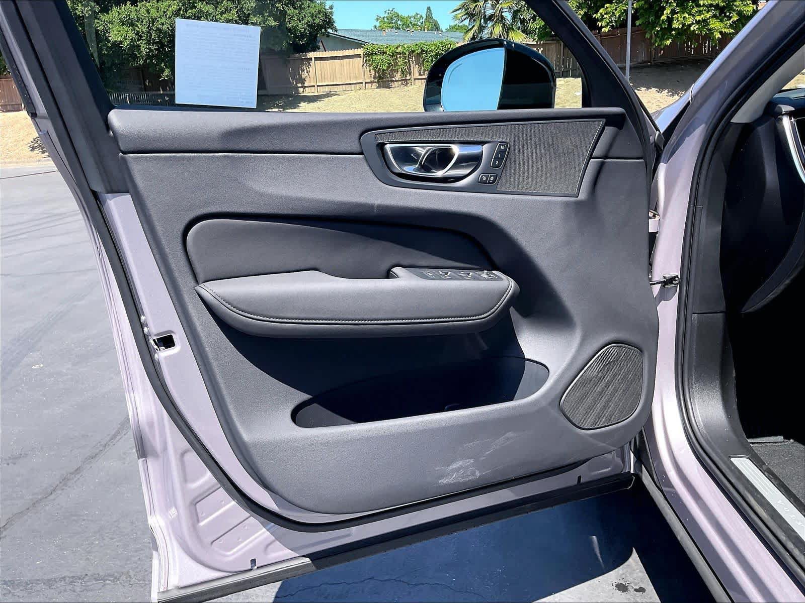 New 2026 Volvo XC60 B5 Core AWD/4WD image 24