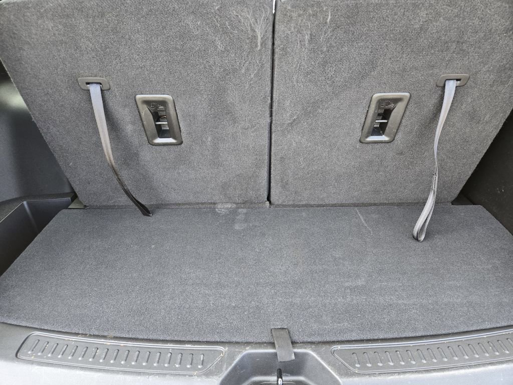 Used 2023 GMC Acadia SLT w/ Elevation Edition FWD image 32