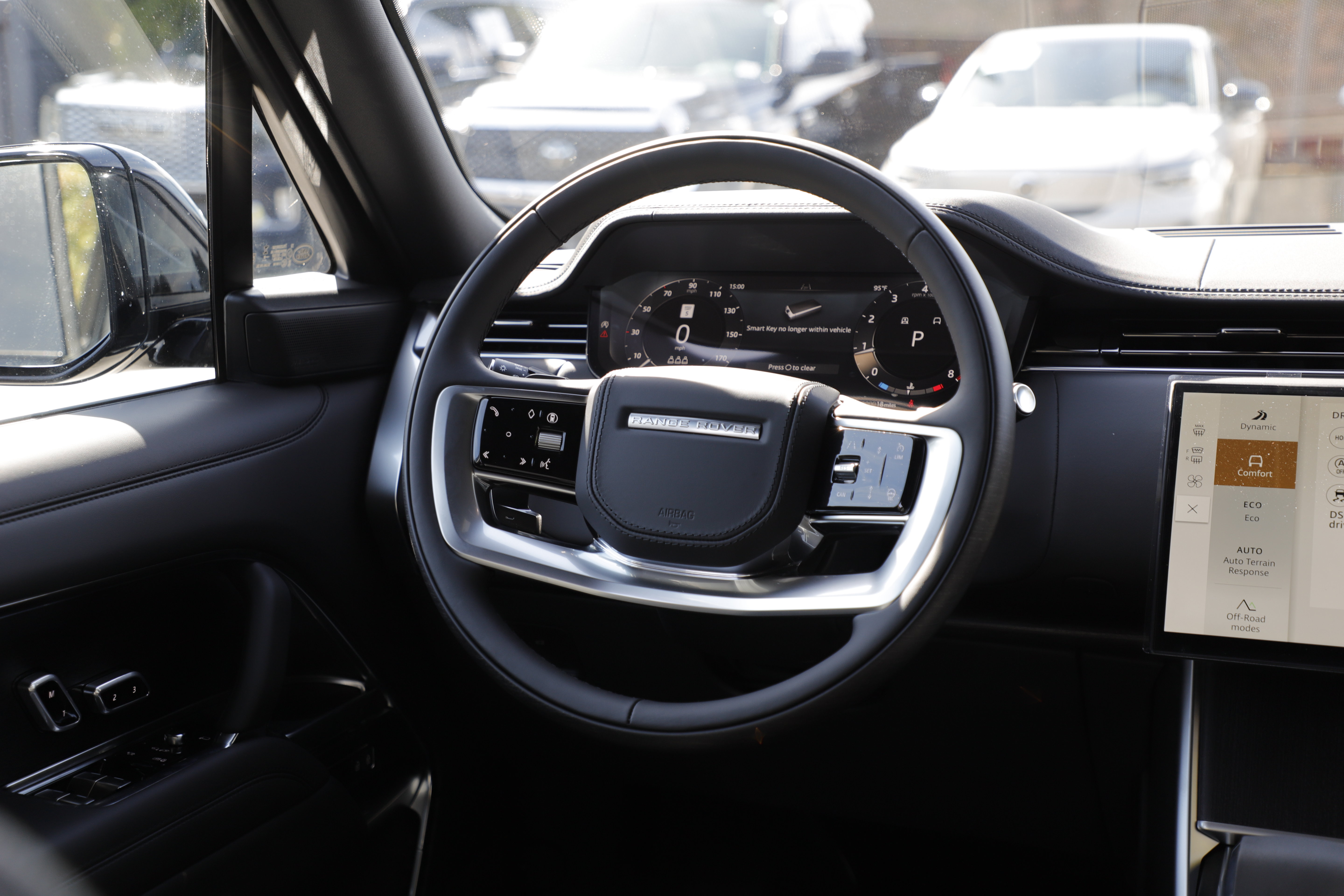 New 2026 Land Rover Range Rover SE AWD/4WD image 17