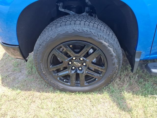 Used 2025 Chevrolet Silverado 1500 LT Trail Boss w/ Convenience Package II AWD/4WD image 4