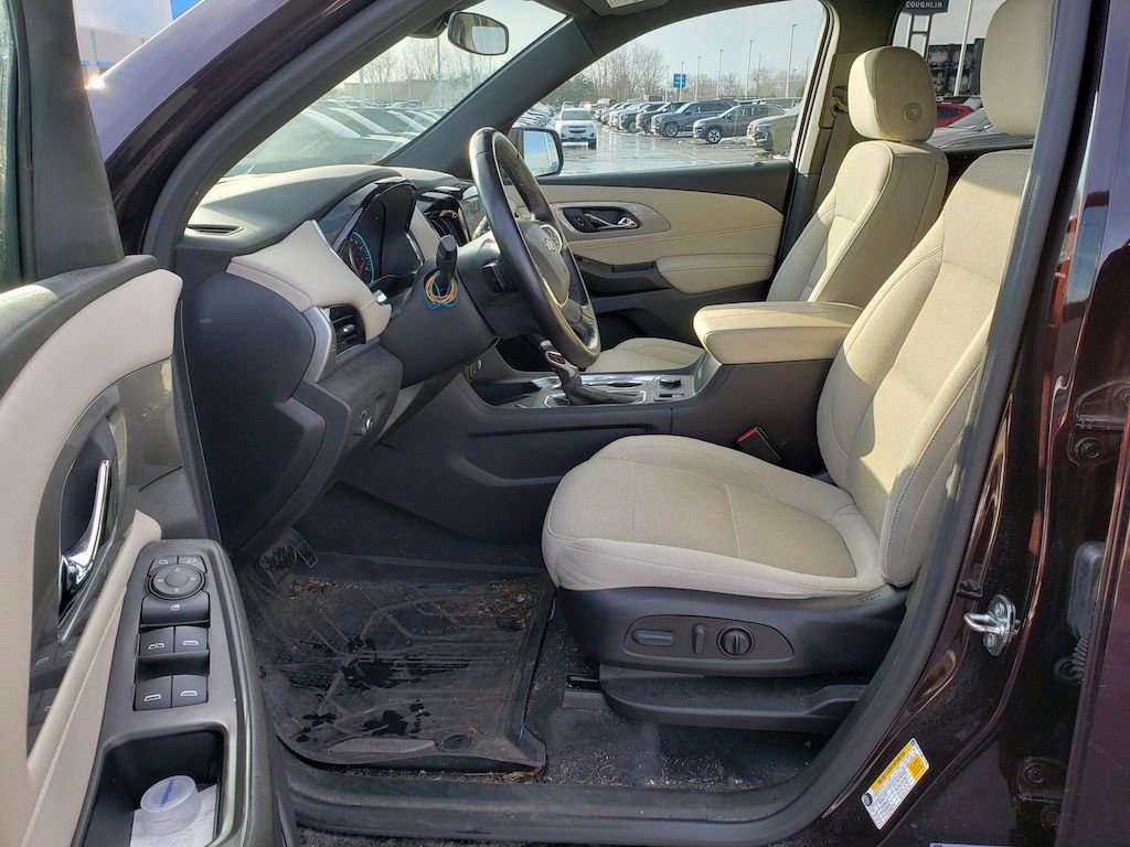 Used 2023 Chevrolet Traverse LT w/ LPO, Floor Liner Package image 11