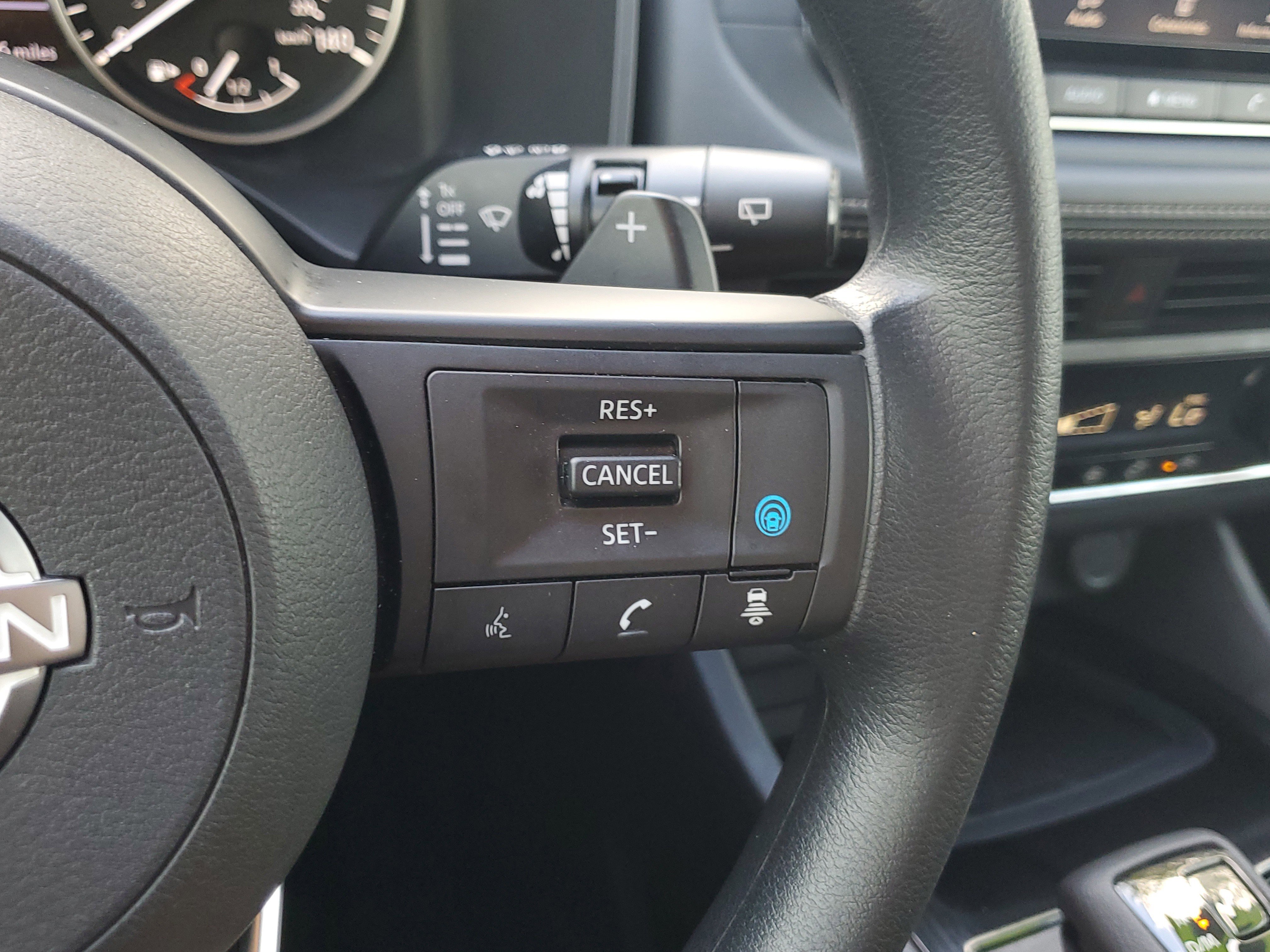 Certified 2024 Nissan Rogue SV image 23