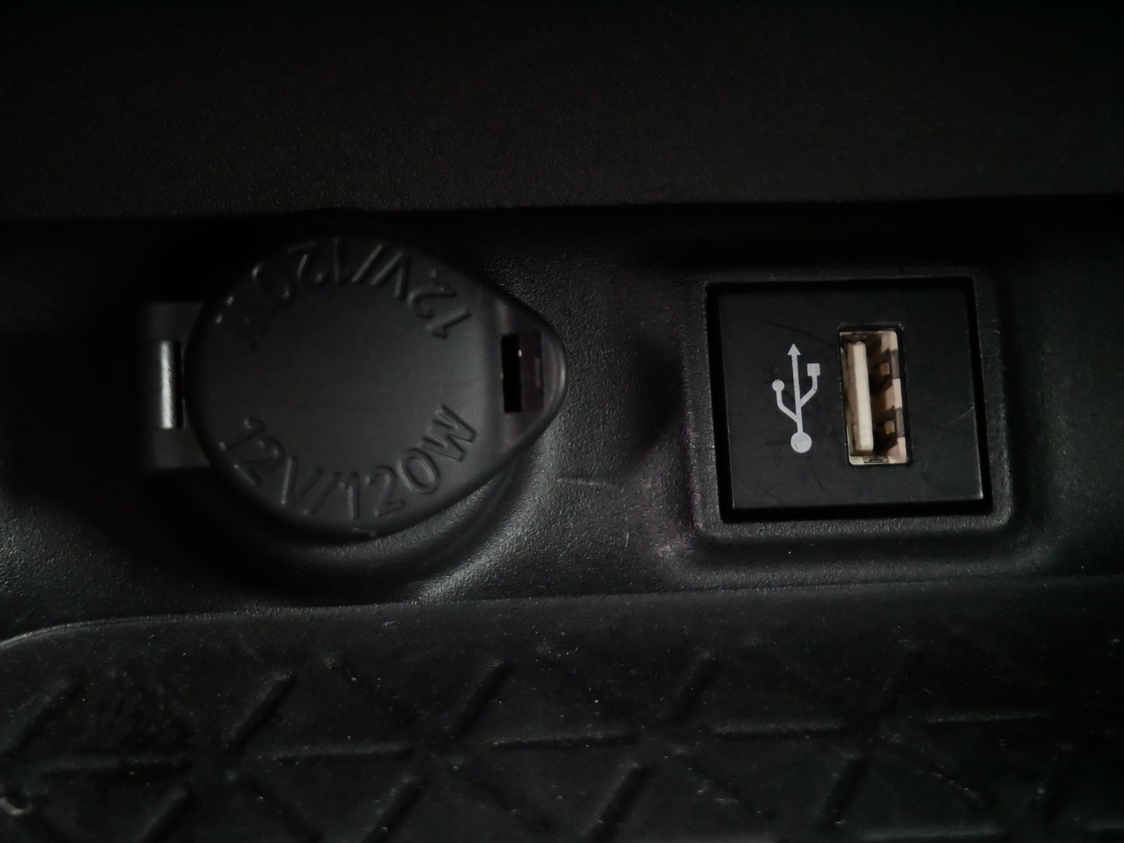 Certified 2025 Toyota RAV4 XLE Premium image 29