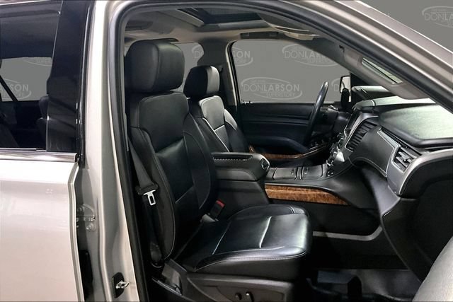 Used 2018 Chevrolet Suburban Premier AWD/4WD image 15