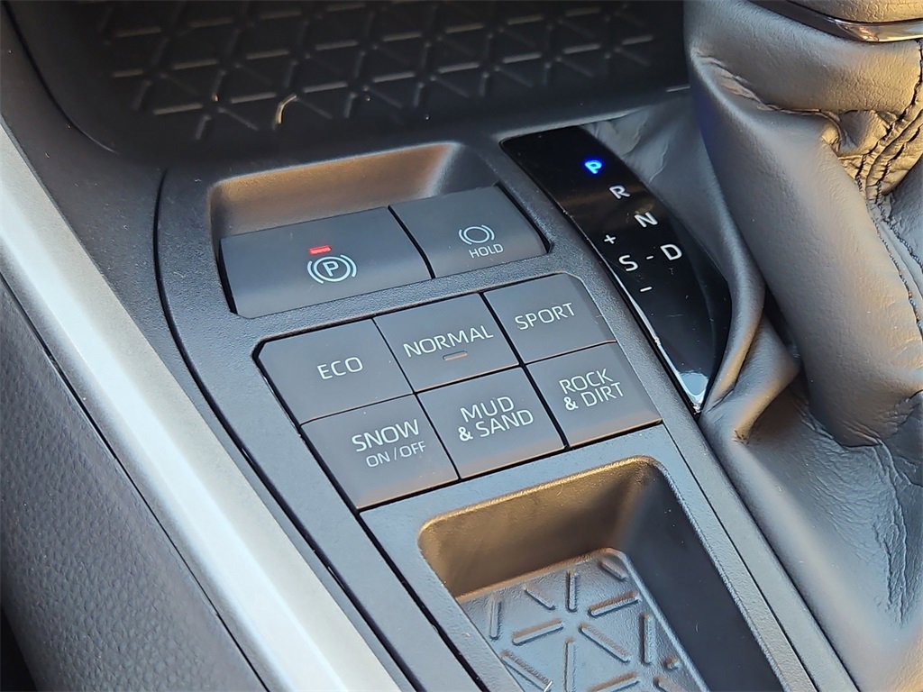 New 2025 Toyota RAV4 XLE image 12