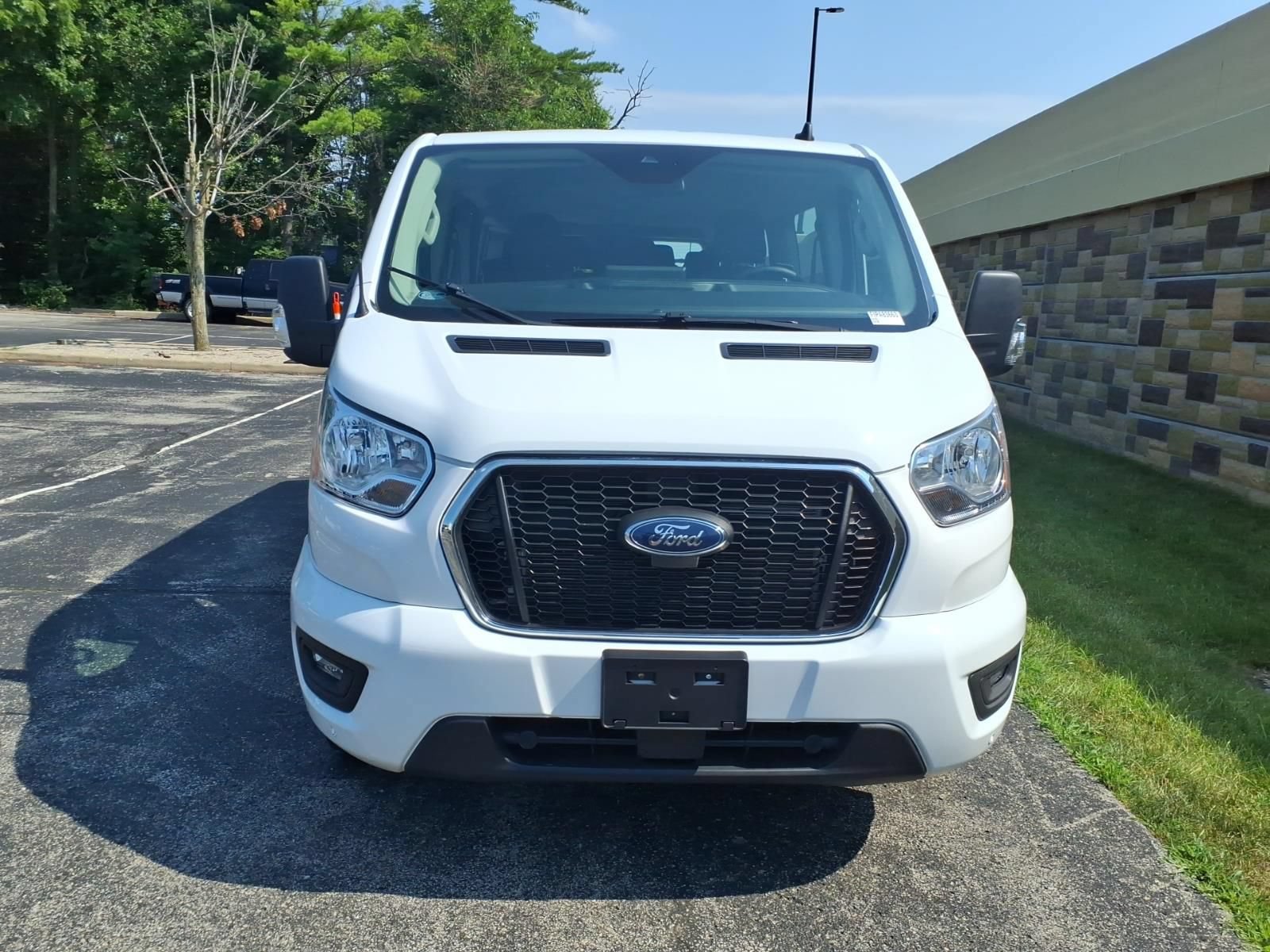 Used 2022 Ford Transit 350 XLT RWD image 3