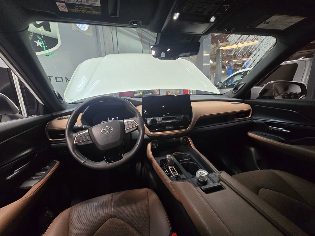 Used 2024 Toyota Grand Highlander MAX Platinum image 14