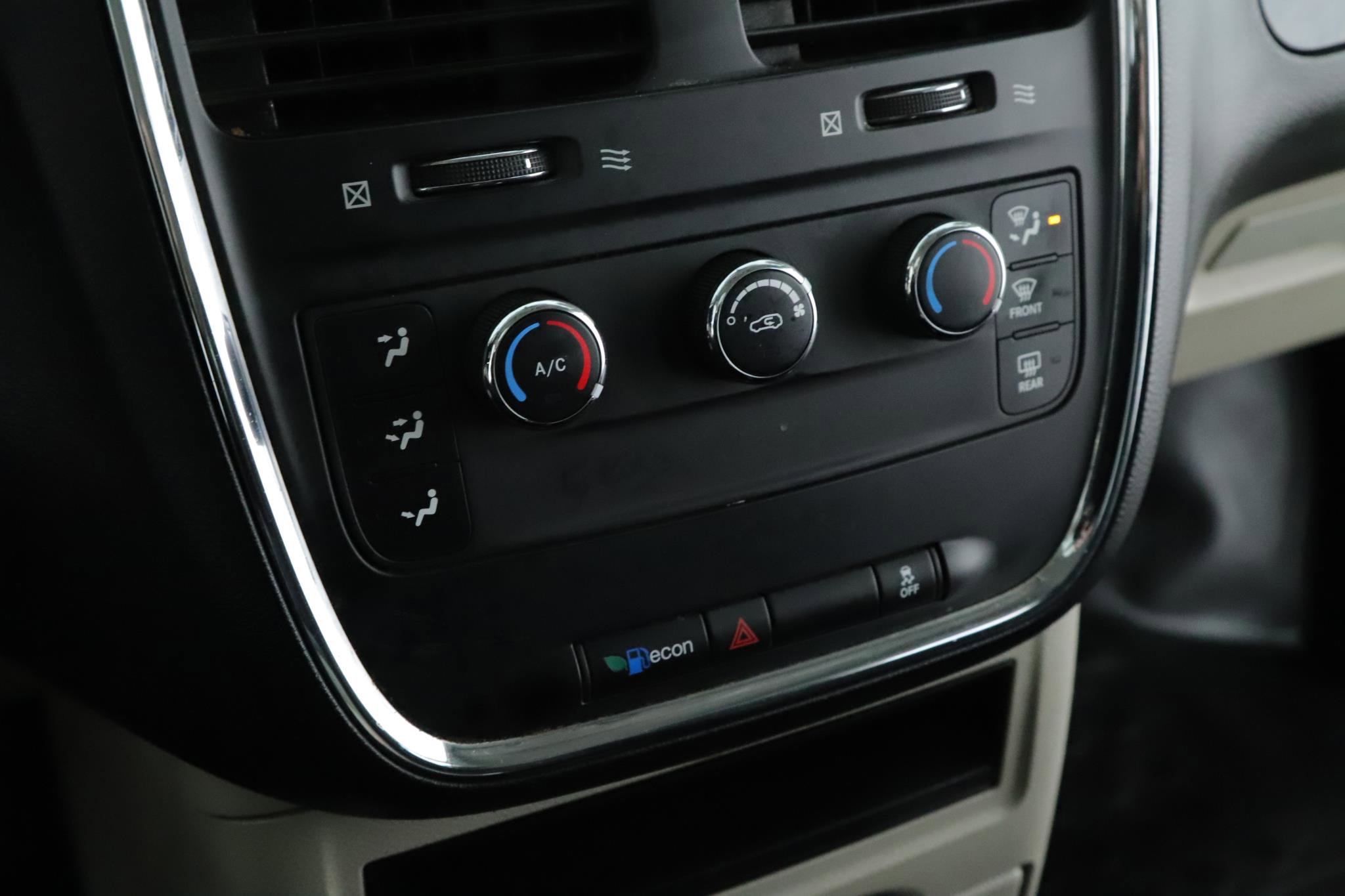 Used 2013 RAM C/V Tradesman image 11