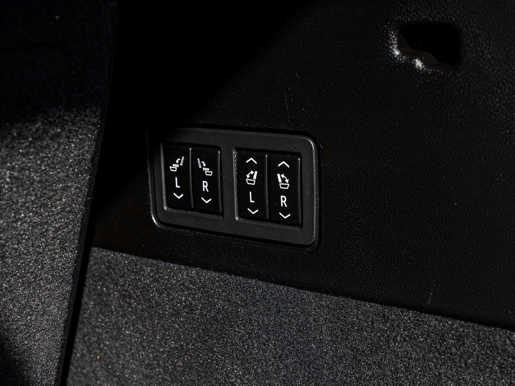 Used 2023 Cadillac XT6 Sport image 39