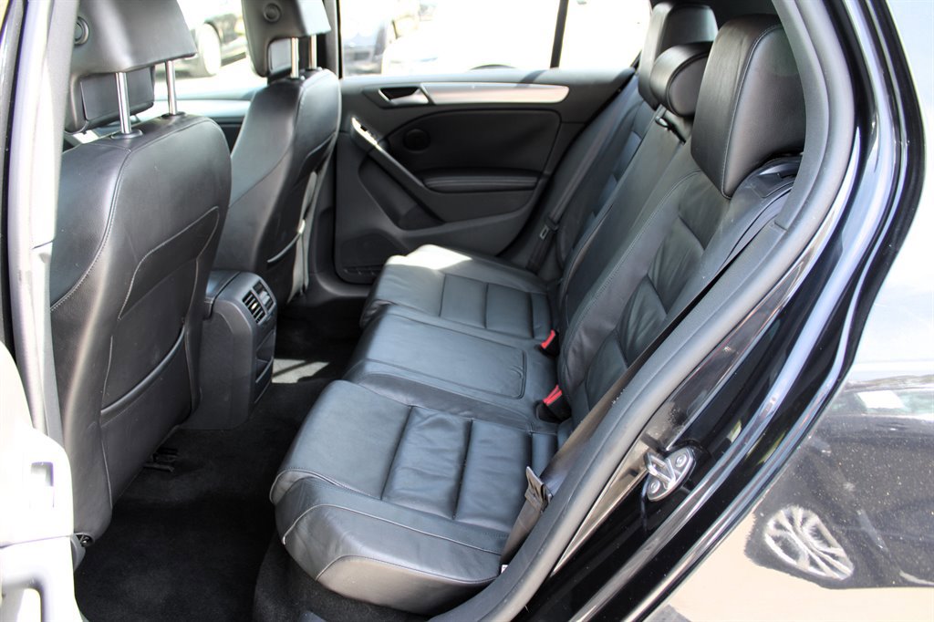 Used 2012 Volkswagen Golf 4-Door image 20