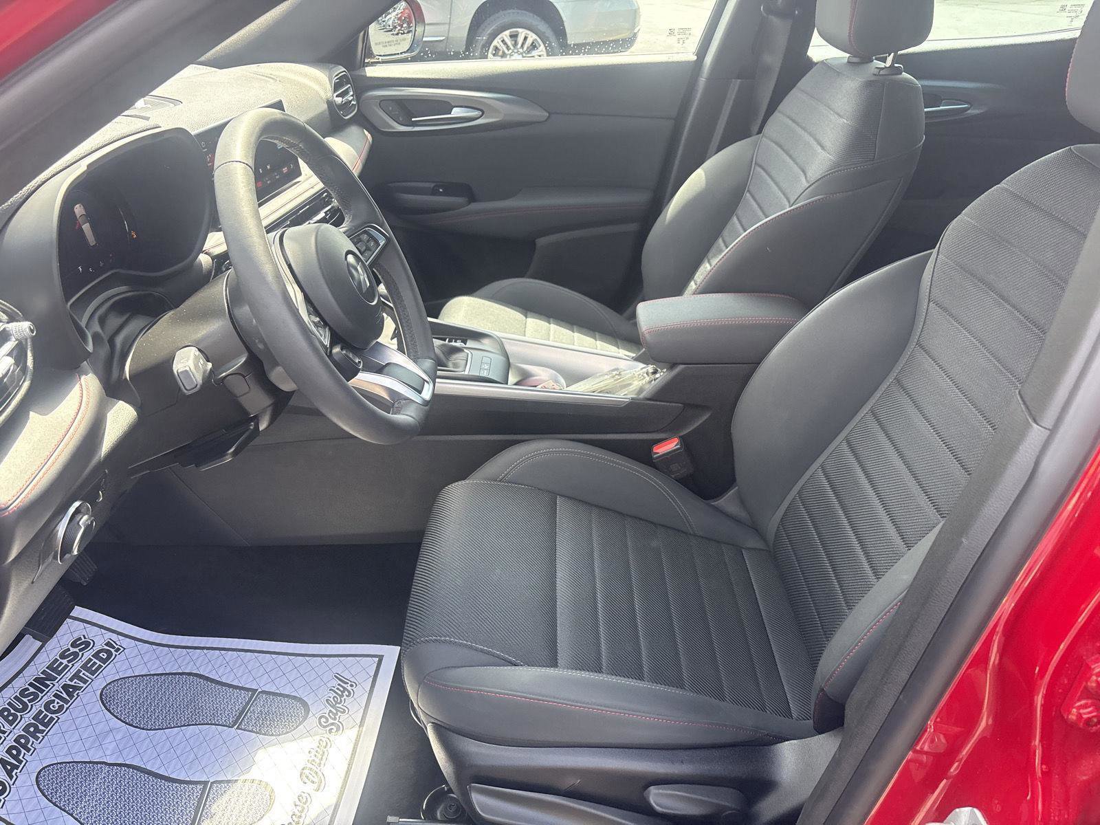 Used 2024 Dodge Hornet GT w/ GT Blacktop Package AWD/4WD image 9