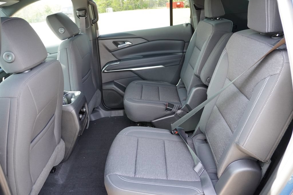 New 2026 Chevrolet Traverse LT w/ Midnight/Sport Edition AWD/4WD image 11