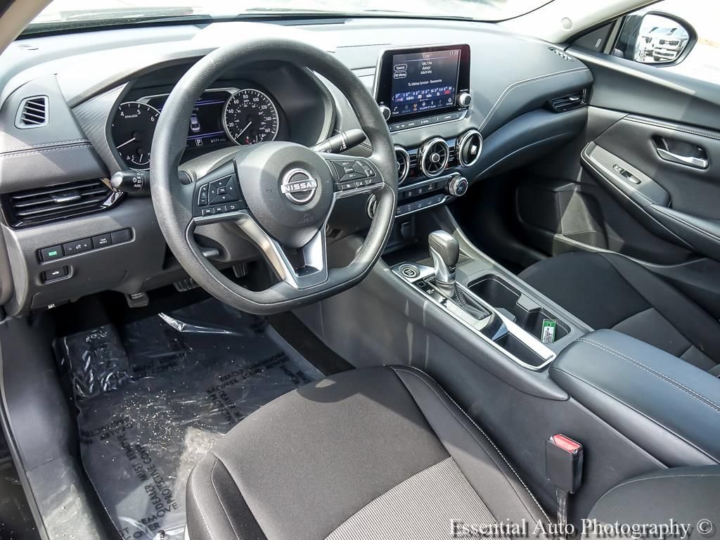 Used 2025 Nissan Sentra SV FWD image 11