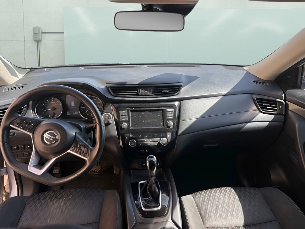 Used 2019 Nissan Rogue SV FWD image 12