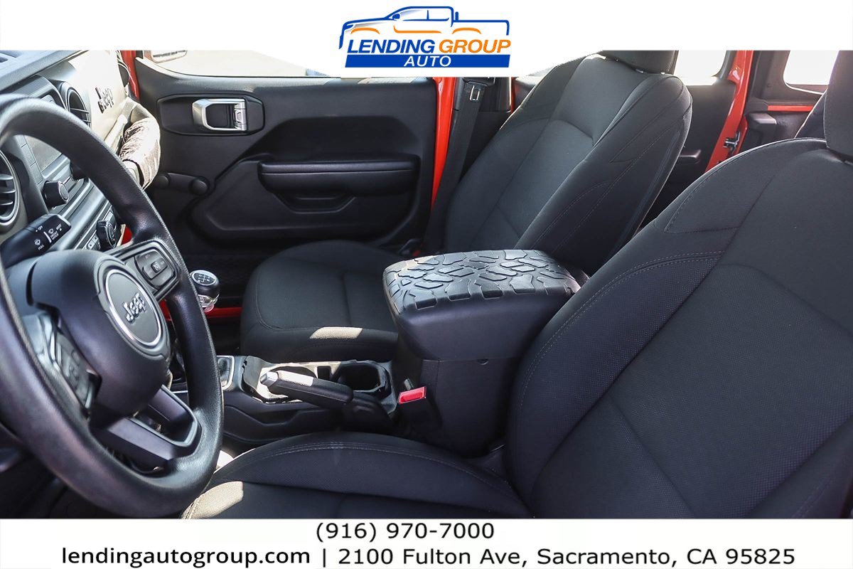 Used 2018 Jeep Wrangler Unlimited Sport AWD/4WD image 16