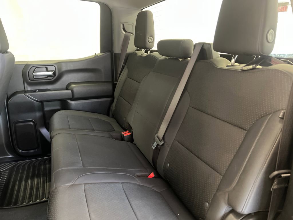 Used 2019 Chevrolet Silverado 1500 Custom w/ Custom Value Package AWD/4WD image 32