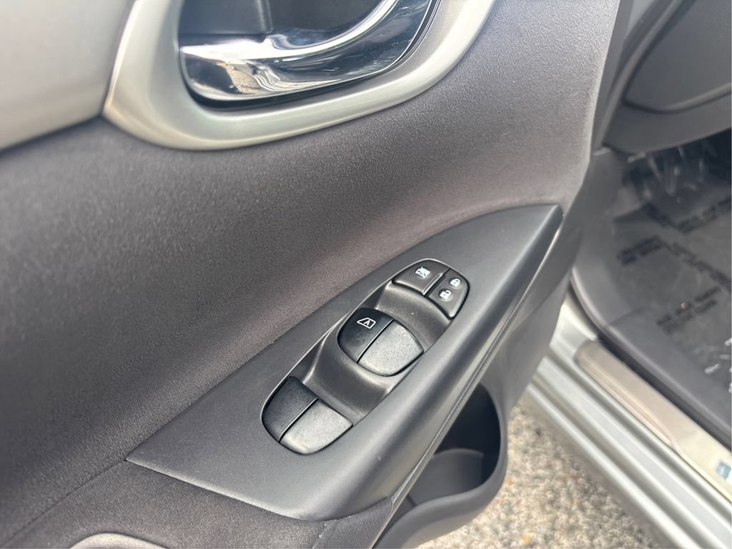Used 2013 Nissan Sentra SV w/ Premium Pkg FWD image 48
