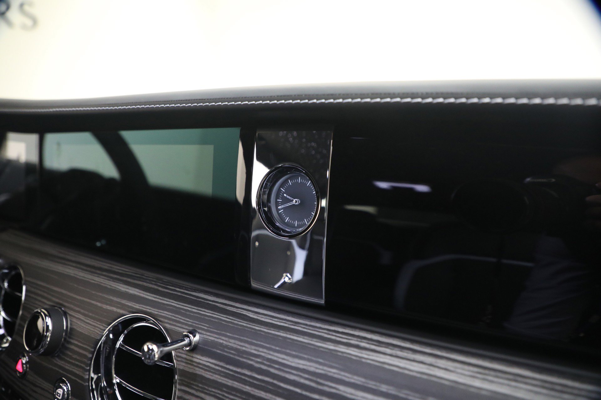 Certified 2026 Rolls-Royce Spectre AWD/4WD image 34