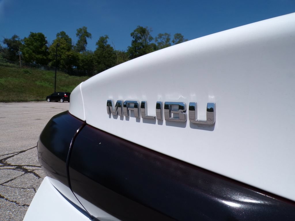 Used 2020 Chevrolet Malibu LT FWD image 15