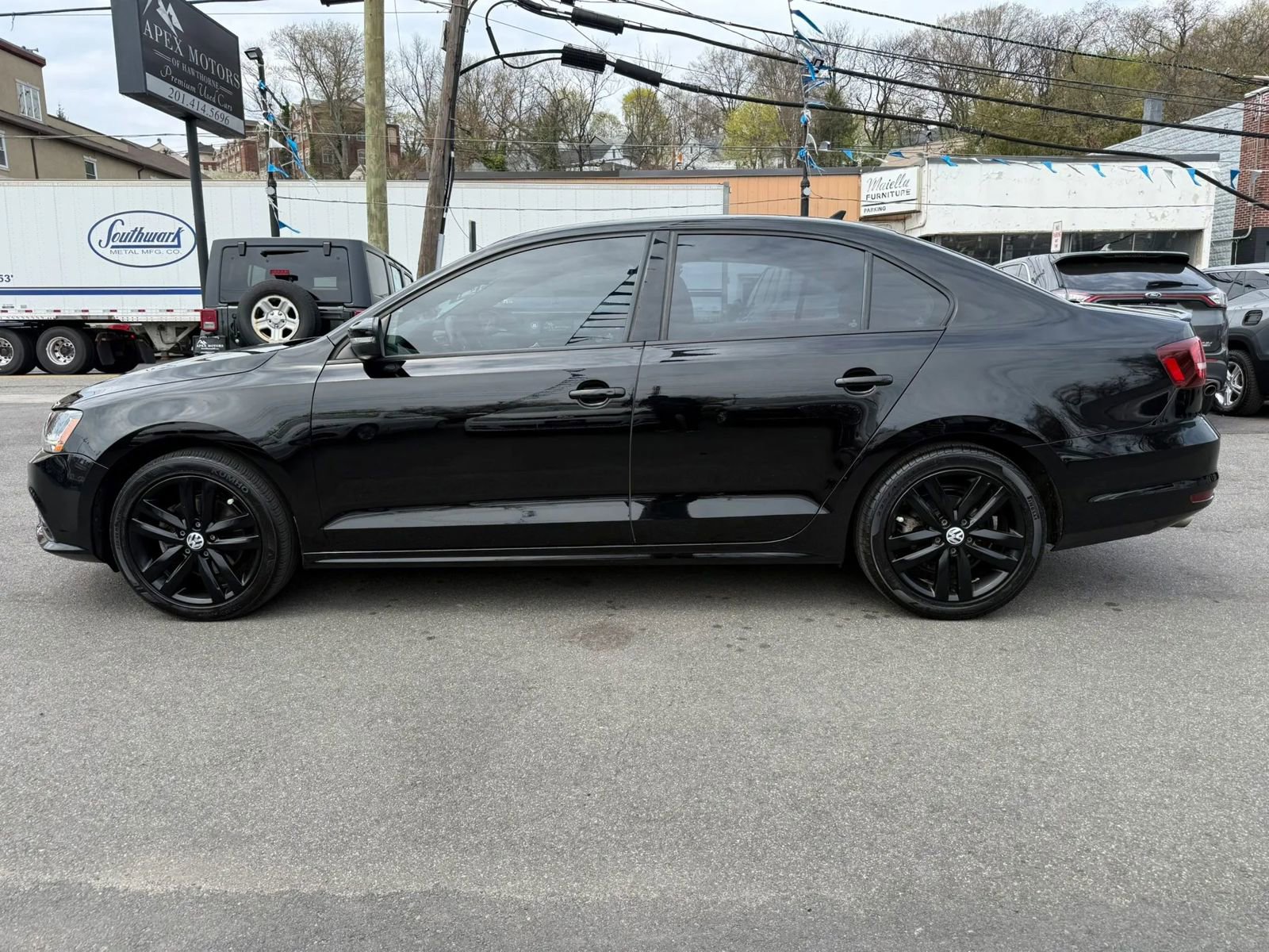 Used 2018 Volkswagen Jetta Sport FWD image 3