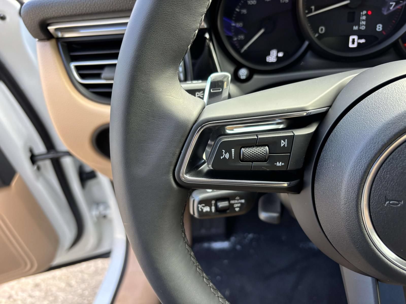 New 2026 Porsche Macan AWD/4WD image 27