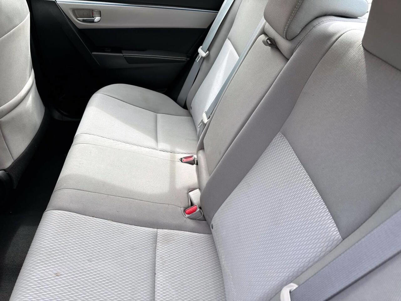 Used 2015 Toyota Corolla LE FWD image 8