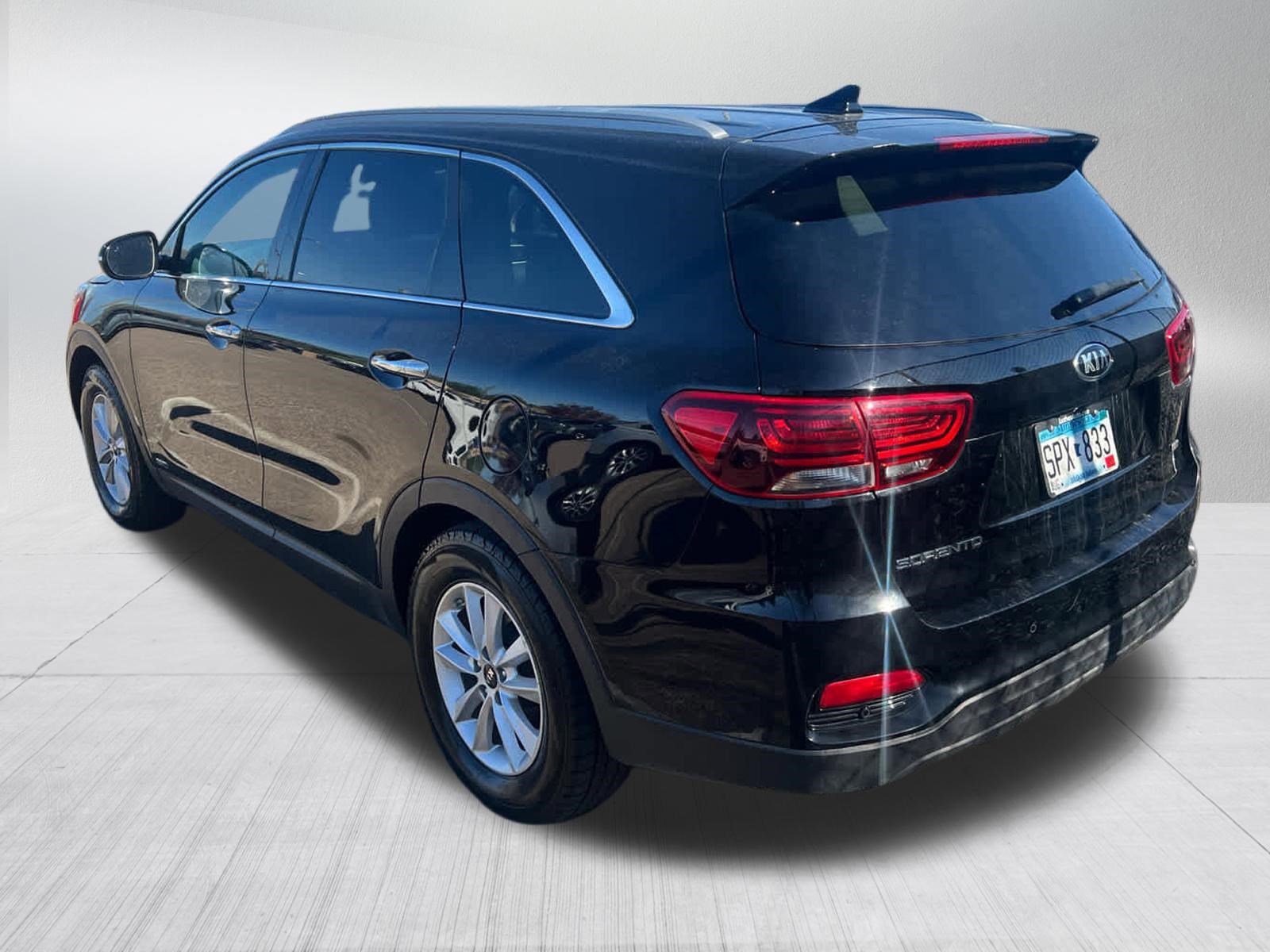 Used 2019 Kia Sorento LX w/ LX Convenience Package AWD/4WD image 4