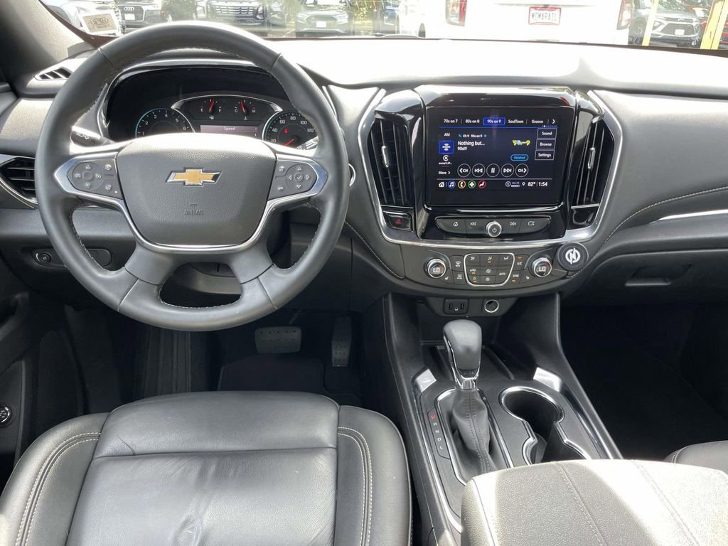 Used 2023 Chevrolet Traverse LT AWD/4WD image 15
