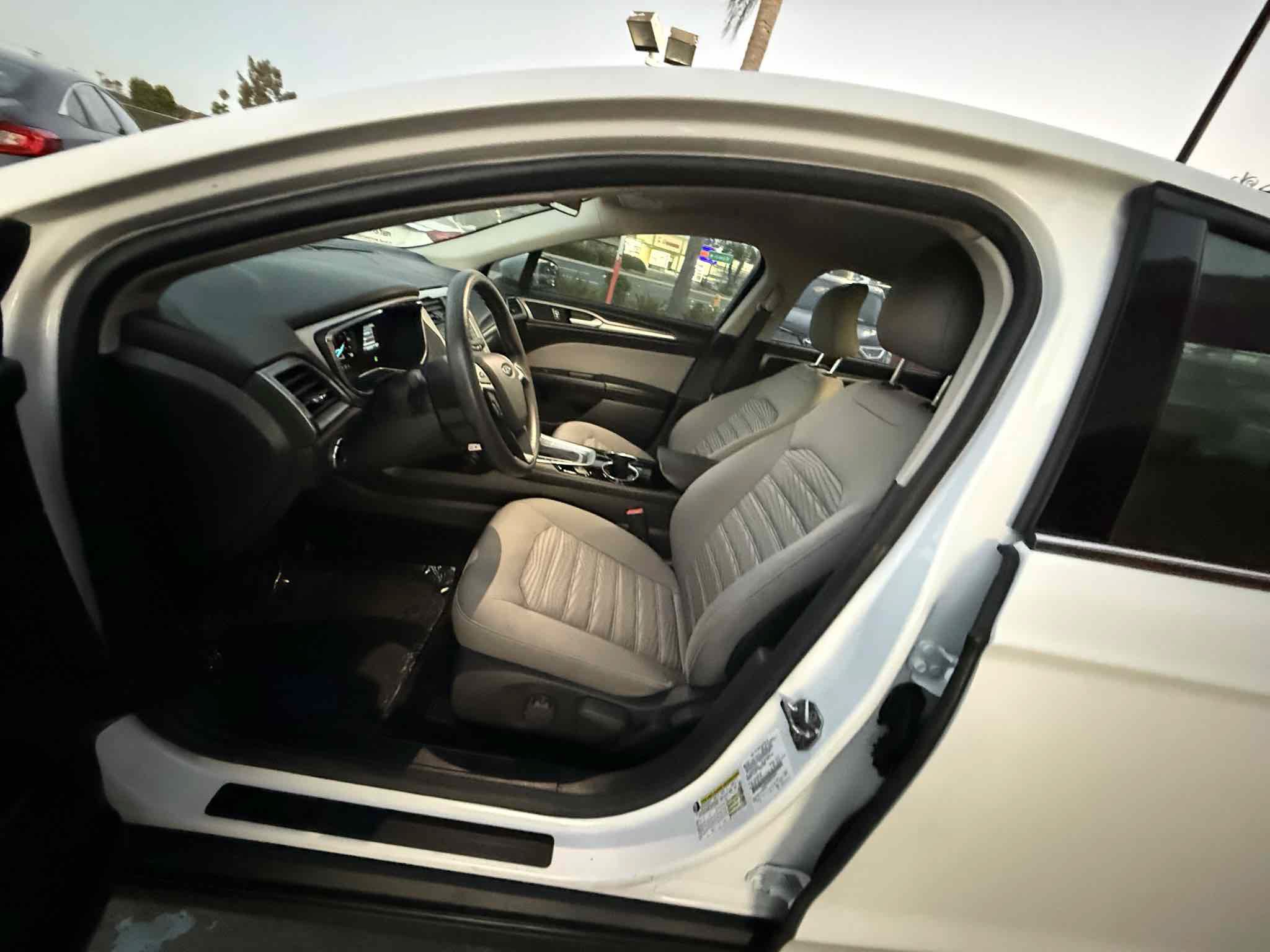 Used 2016 Ford Fusion S FWD image 60