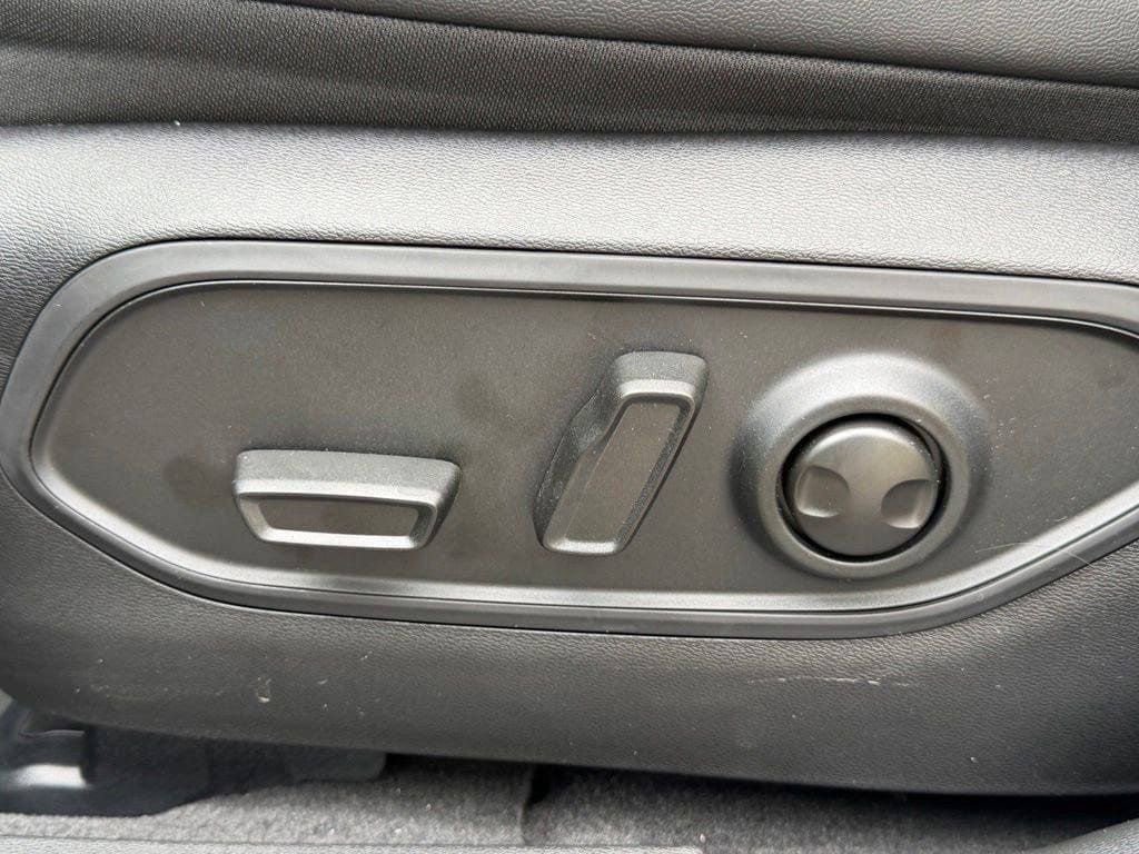 New 2026 Jeep Cherokee Limited AWD/4WD image 15