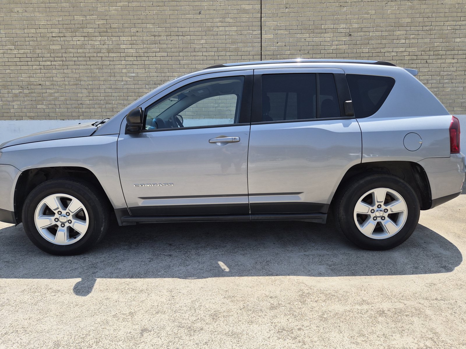 Used 2014 Jeep Compass Sport w/ Power Value Group FWD image 8