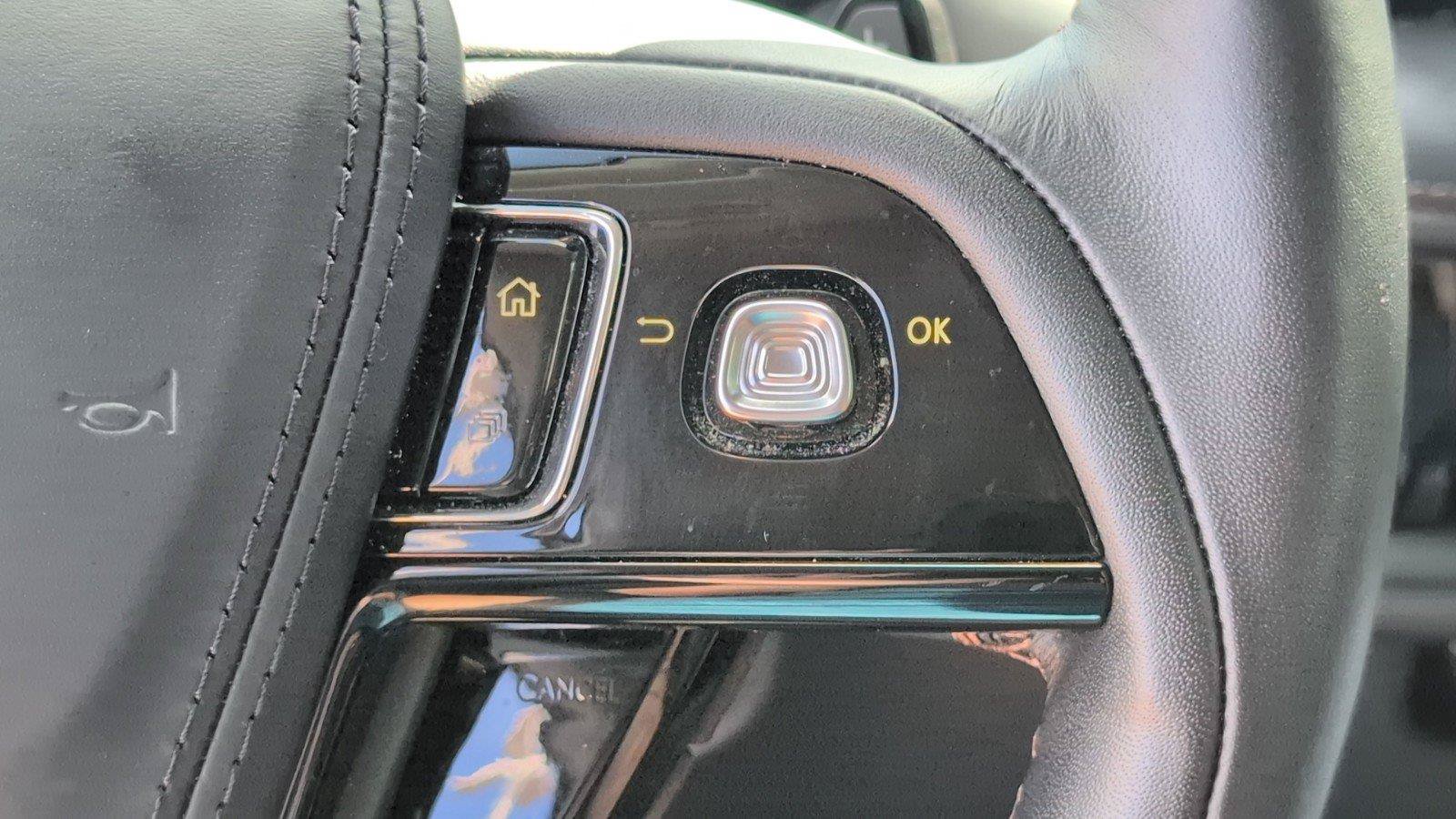 Used 2025 Lincoln Aviator AWD image 29