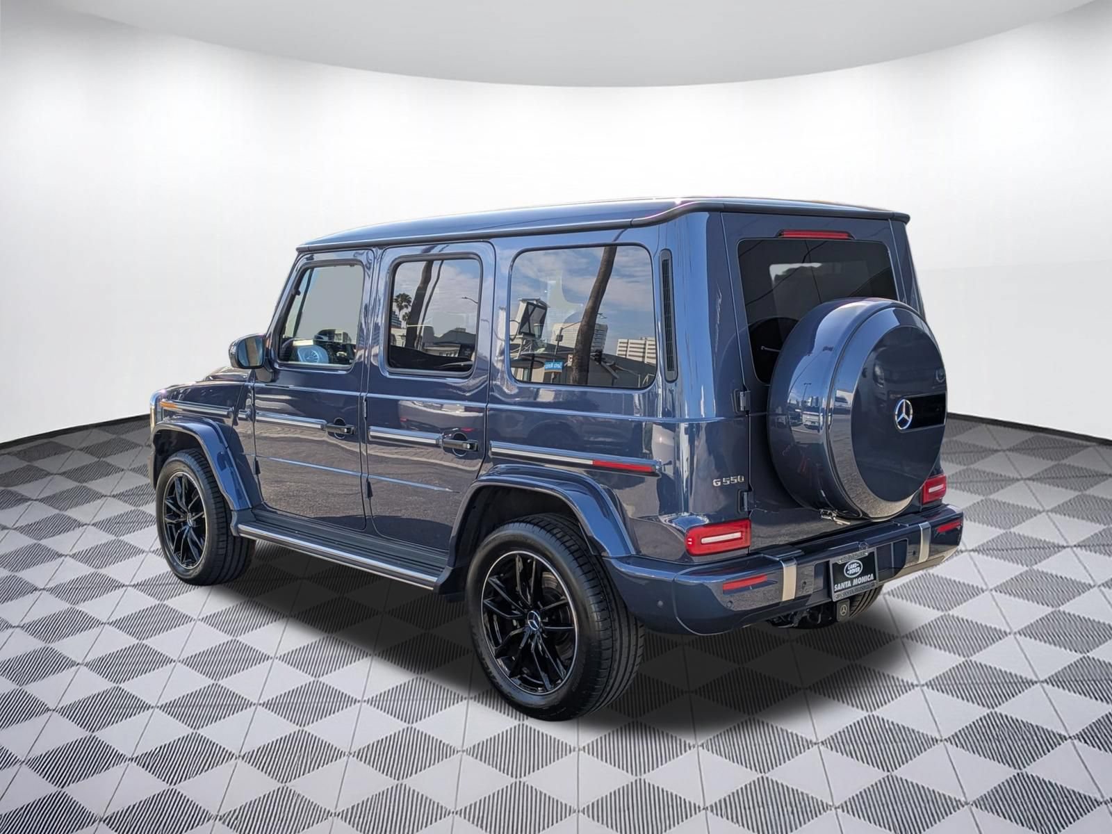 Used 2025 Mercedes-Benz G 550 image 3