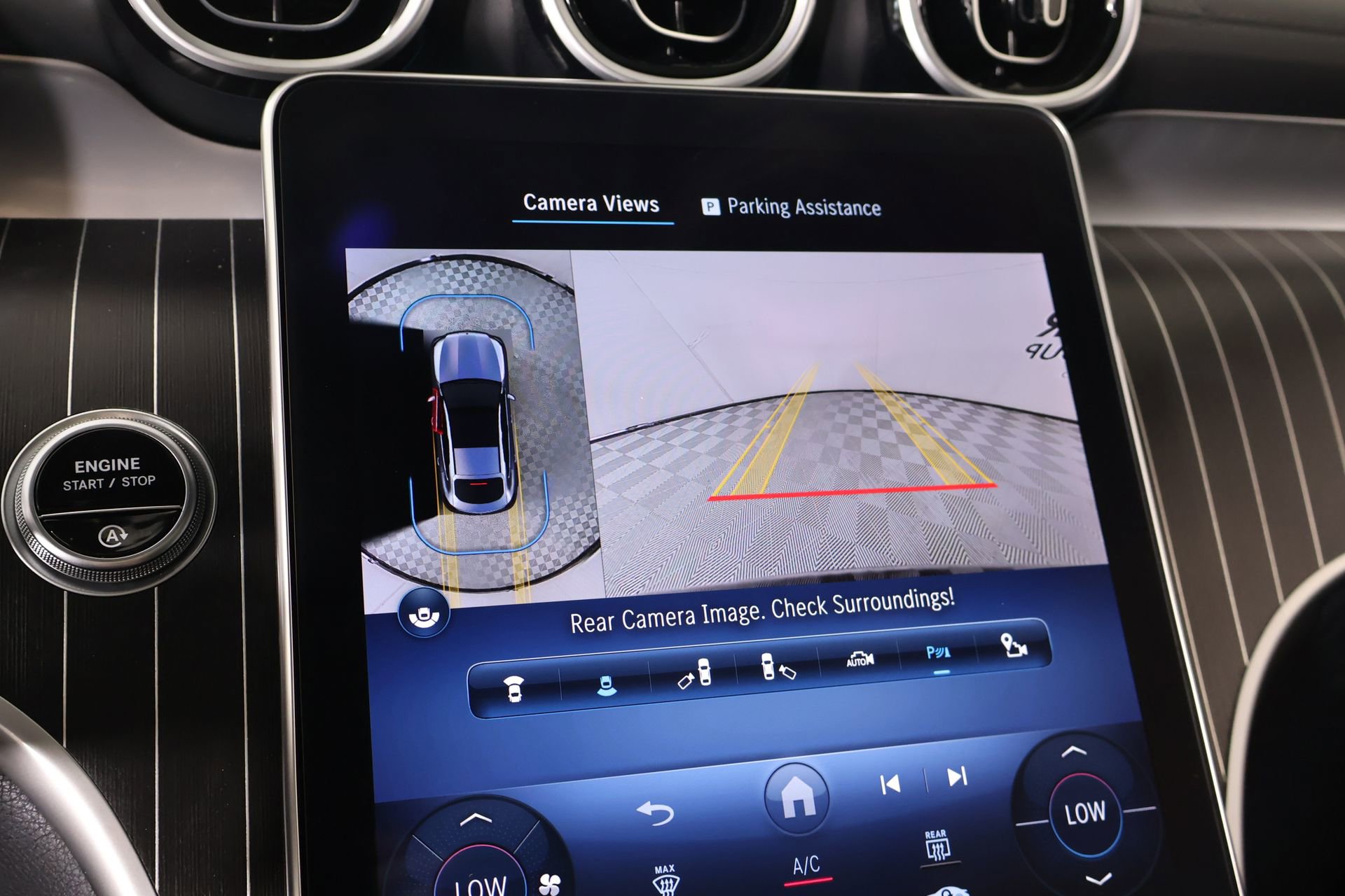 Used 2024 Mercedes-Benz GLC 300 4MATIC image 7