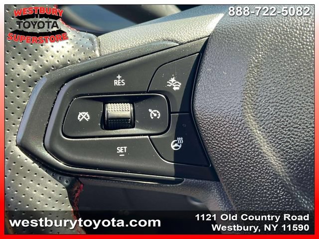 Used 2026 Chevrolet Trax RS w/ Sunroof Package FWD image 23