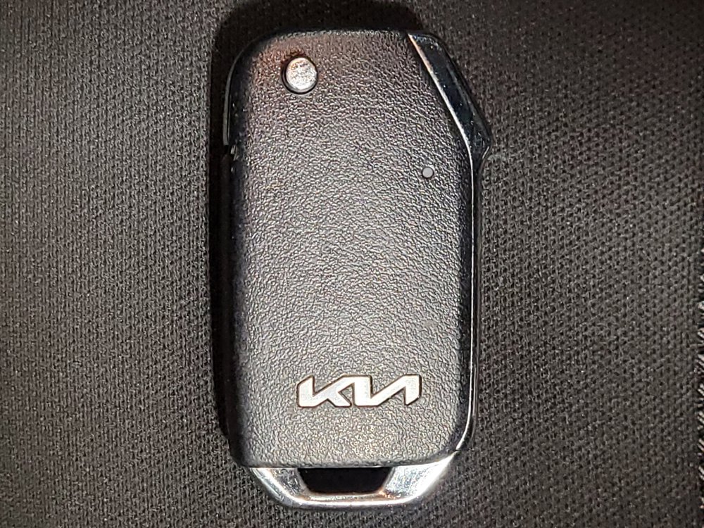 Used 2022 Kia Sorento LX AWD/4WD image 32