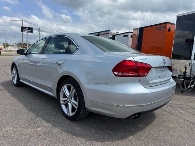 Used 2015 Volkswagen Passat 1.8T SEL Premium FWD image 5